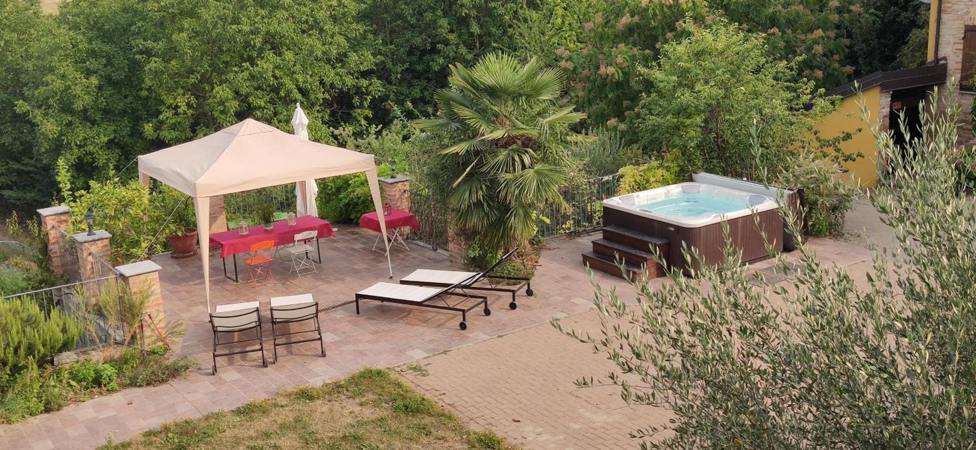 Bed and Breakfast Il Ghiro Dormiglione Cocconato Exterior foto