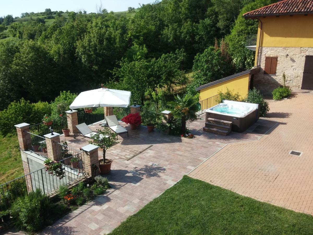 Bed and Breakfast Il Ghiro Dormiglione Cocconato Exterior foto